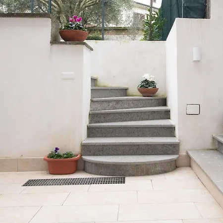 Apartment Eden. La Casa Di Claudia Ronciglione (Viterbo)