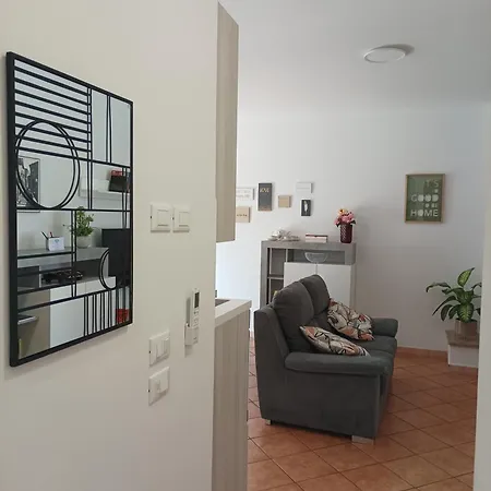 Apartment Eden. La Casa Di Claudia