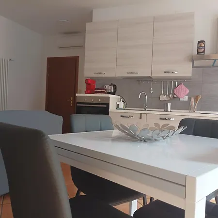 Eden. La Casa Di Claudia Ronciglione (Viterbo)